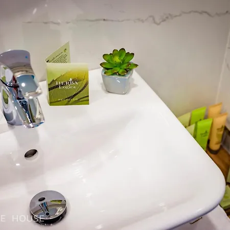 No13 Boutique House Guest house 3*
